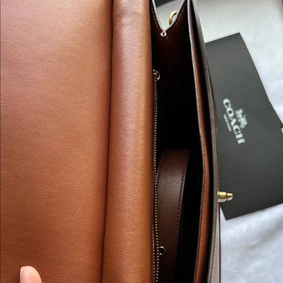 Coach Willis top handle. Tan Brown Leather Top Handle Satchel with Gold Turnlock - Picture 7 of 11
